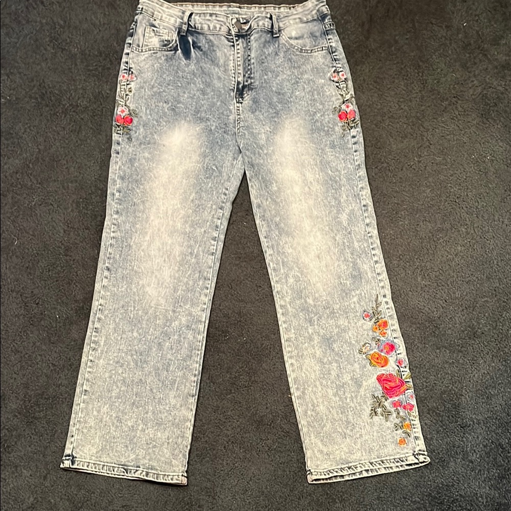 Embroidered Straight Leg Women's Jeans